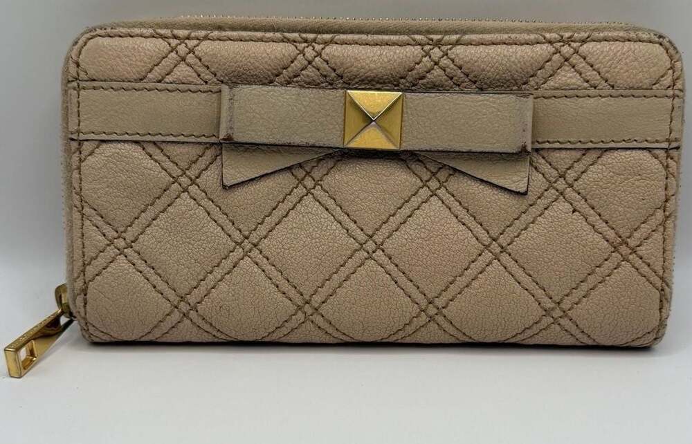 Marc Jacobs Quilted Leather Zip Around Wallet Beige Bow